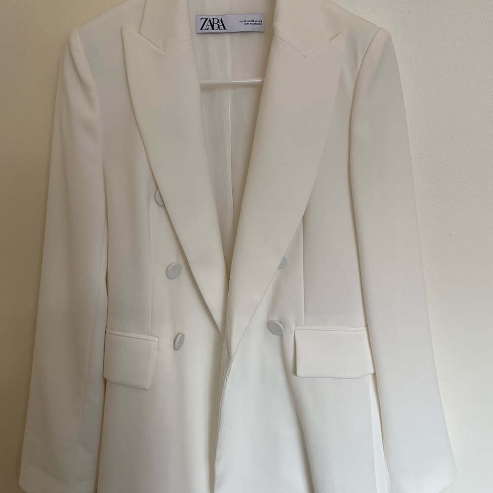Zara super cute white suits